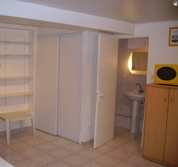 Bibliotheque et Penderie