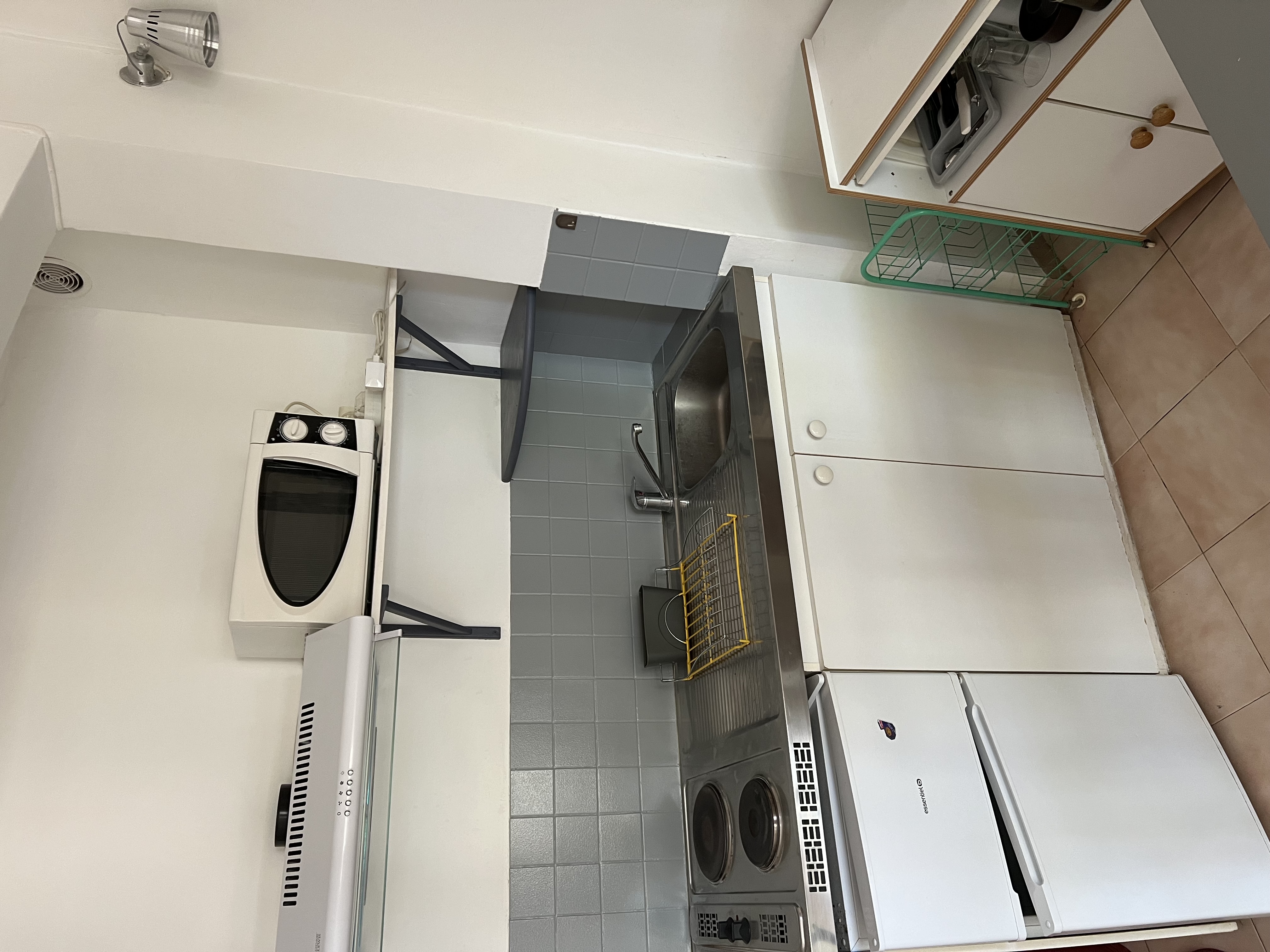 STUDIO 24 m² - n°7 - 1er étage — photo 2