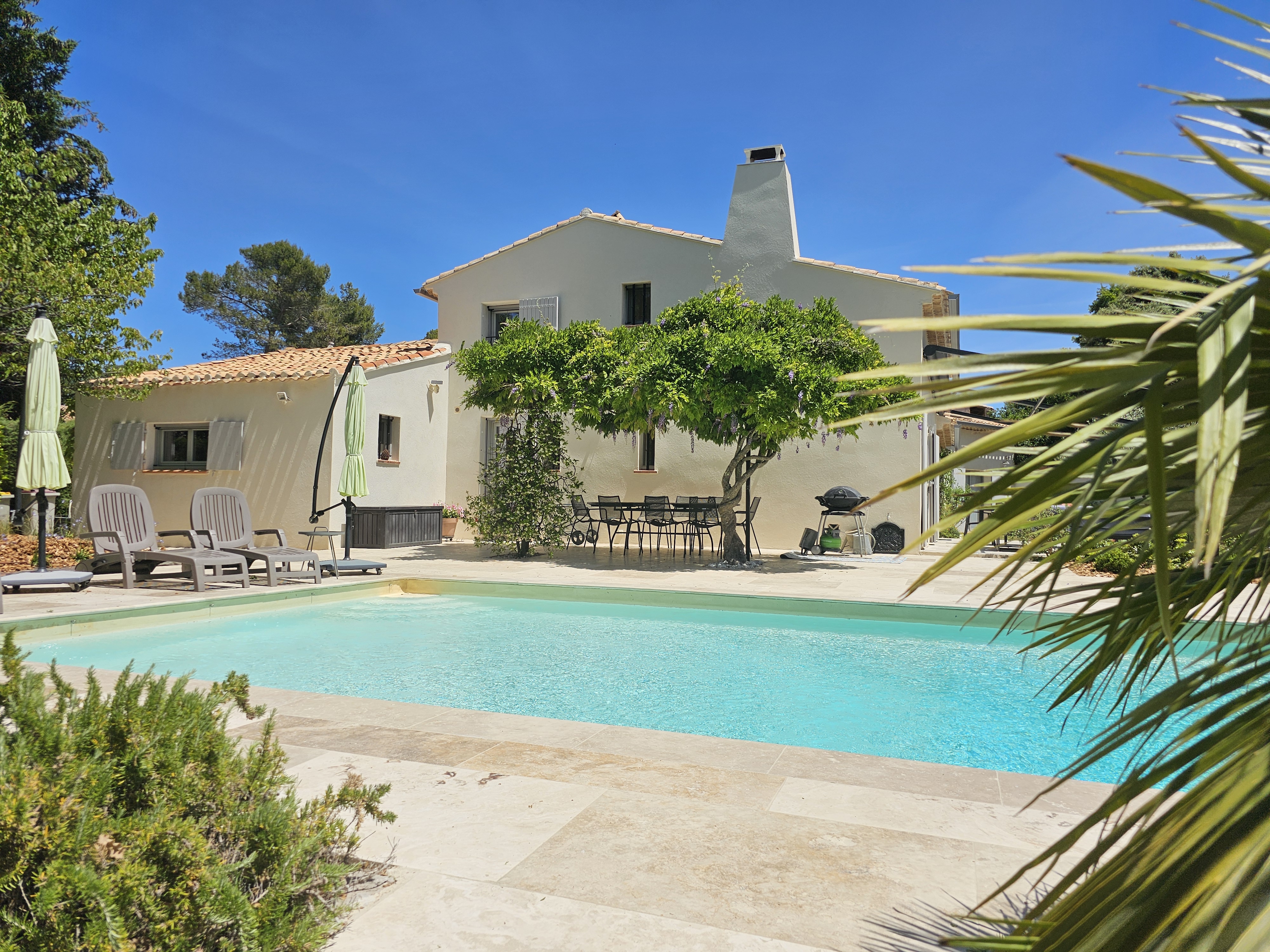 Villa provençale entre Aix et luberon